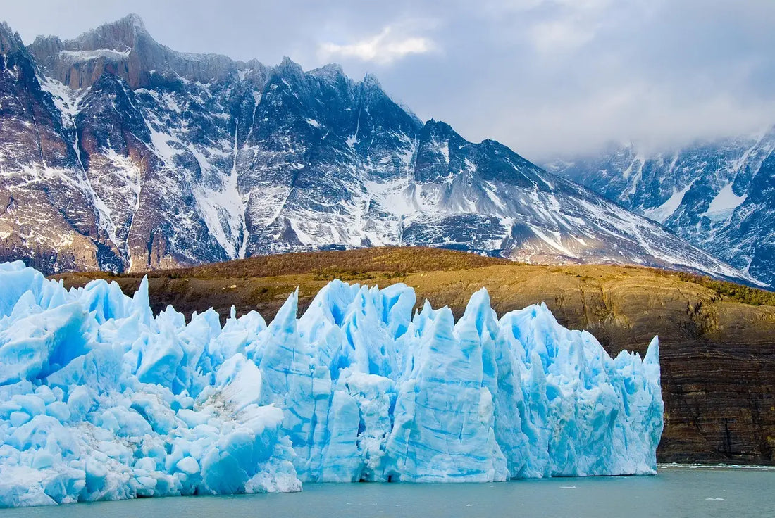 The benefits of cold plunge in nature - outdoor cold plunge in glacier water